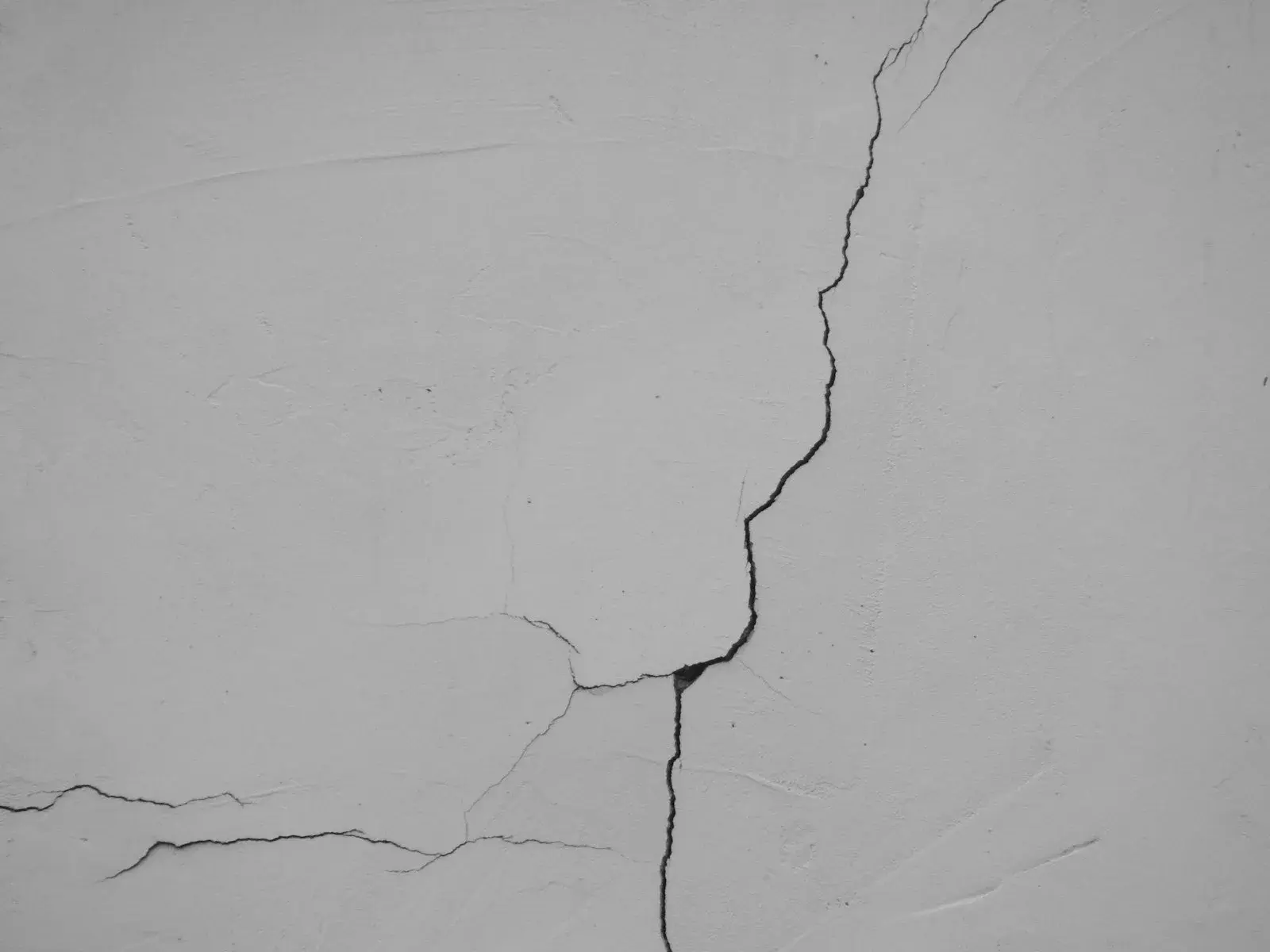 Sell a House with Foundation Problems in Washington (2026): Seattle Clay Soils, Repair Costs & Cash Buyer Math